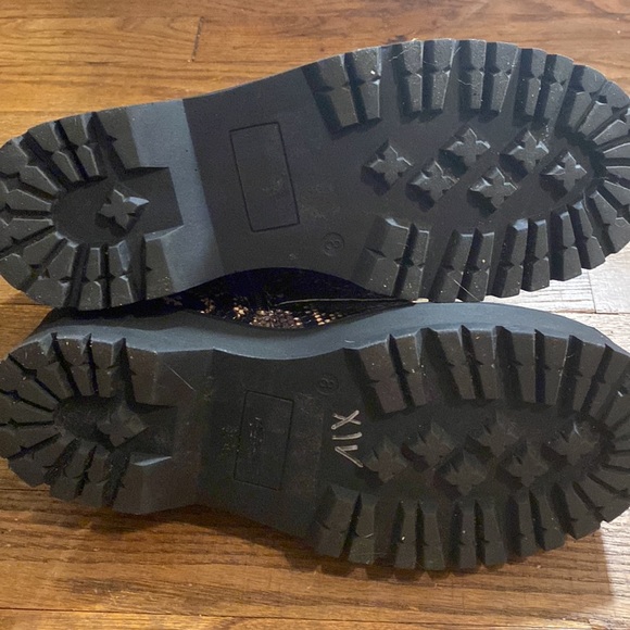 NEW Forever 21 Combat Boots 8 - Picture 7 of 8